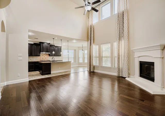 Photo 4 of Single family home for sale at 6912 Barolo Dr, Rowlett, TX 75088 | MLS# 21284156 | Listing updated on 2026-10-07