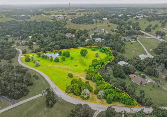 Photo 1 of Sale Pending at 118 Pleasant Valley Ln, Weatherford, TX 76087 | MLS# 21309168 | Listing updated on 2026-09-08