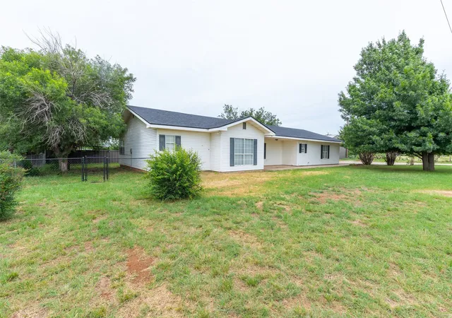 Photo 3 of Sale Pending at 1844 Fm 1750, Abilene, TX 79602 | MLS# 21308814 | Listing updated on 2026-09-15