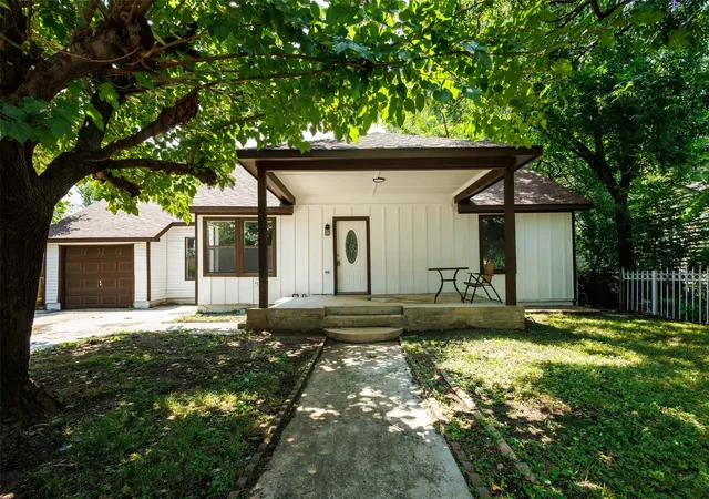 Single family home for sale at 305 Hensley Dr, Grand Prairie, TX 75050 | MLS# 21309557
