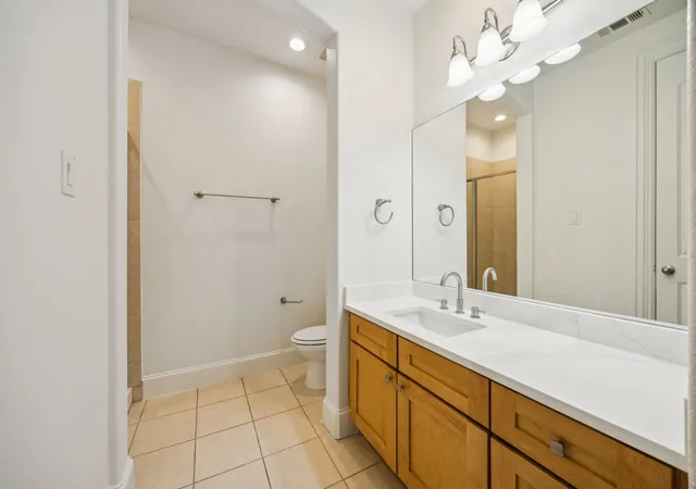 Photo 3 of Condo for sale at 643 Senda, Irving, TX 75039 | MLS# 21309316 | Listing updated on 2026-09-10