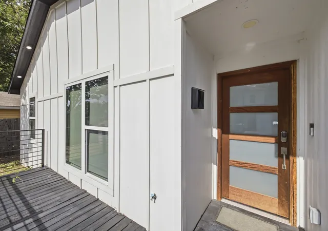 Photo 3 of Single family home for sale at 3407 Chicago St, Dallas, TX 75212 | MLS# 21304656 | Listing updated on 2026-09-12