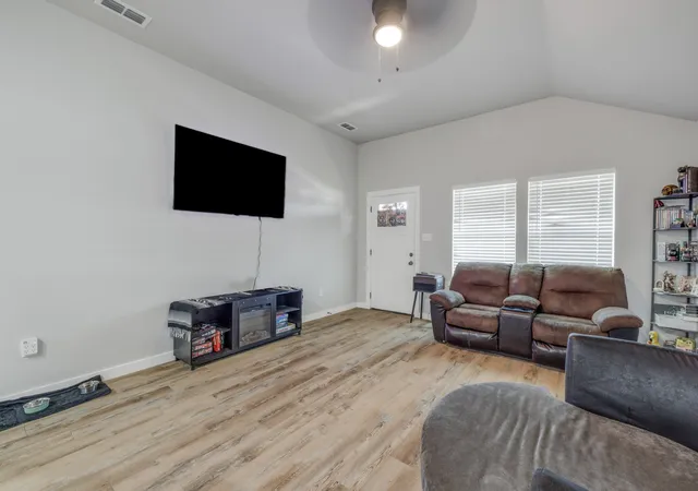 Photo 3 of Single family home for sale at 267 Tombstone Rd, Abilene, TX 79602 | MLS# 21306069 | Listing updated on 2026-10-01