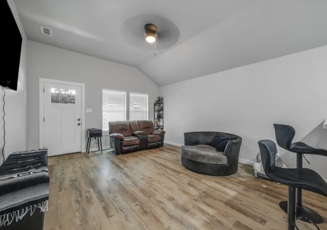 Photo 4 of Single family home for sale at 267 Tombstone Rd, Abilene, TX 79602 | MLS# 21306069 | Listing updated on 2026-10-01