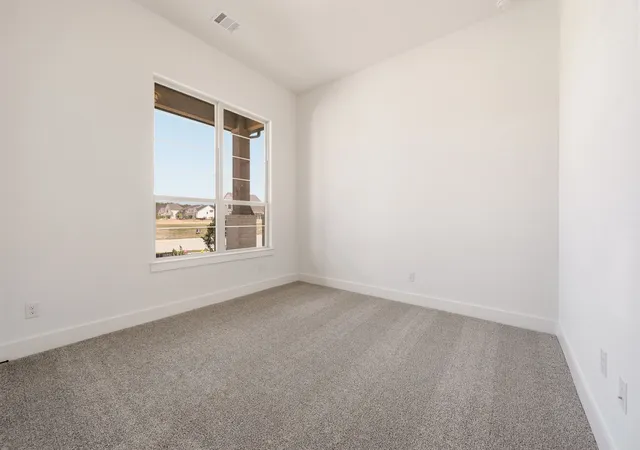 Photo 3 of Single family home for sale at 910 Sandpiper Dr, Aledo, TX 76008 | MLS# 21309628 | Listing updated on 2026-09-16