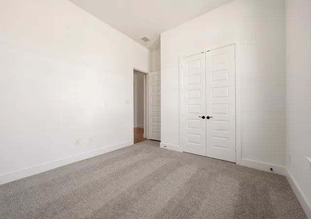 Photo 4 of Single family home for sale at 910 Sandpiper Dr, Aledo, TX 76008 | MLS# 21309628 | Listing updated on 2026-09-16