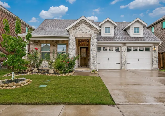 Photo 2 of Single family home for sale at 5508 Baker Creek Rd, Fort Worth, TX 76126 | MLS# 21309507 | Listing updated on 2026-09-14