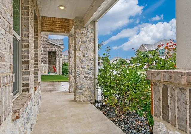 Photo 3 of Single family home for sale at 5508 Baker Creek Rd, Fort Worth, TX 76126 | MLS# 21309507 | Listing updated on 2026-09-14