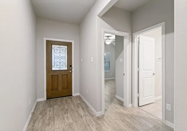 Photo 4 of Single family home for sale at 5508 Baker Creek Rd, Fort Worth, TX 76126 | MLS# 21309507 | Listing updated on 2026-09-14