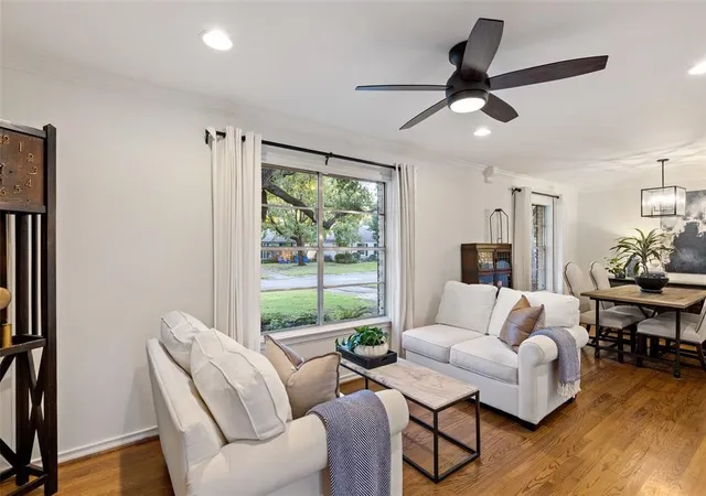Photo 3 of Single family home for sale at 3625 Ingleside Dr, Dallas, TX 75229 | MLS# 21305856 | Listing updated on 2026-07-29