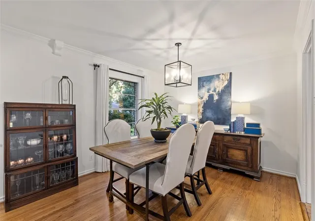 Photo 4 of Single family home for sale at 3625 Ingleside Dr, Dallas, TX 75229 | MLS# 21305856 | Listing updated on 2026-07-29