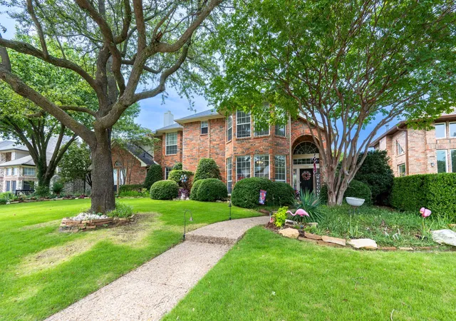 Photo 2 of Single family home for sale at 1590 N Hills Dr, Rockwall, TX 75087 | MLS# 21309683 | Listing updated on 2026-09-13