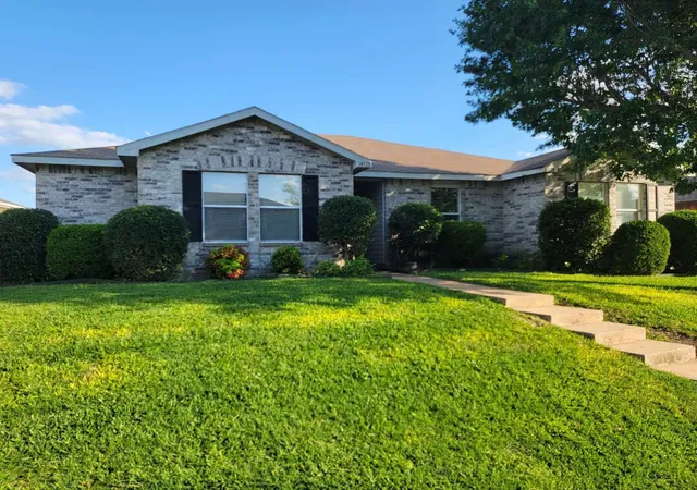 Photo 1 of Single family home for sale at 1403 Glenwick Dr, Rockwall, TX 75032 | MLS# 21309756 | Listing updated on 2026-08-02