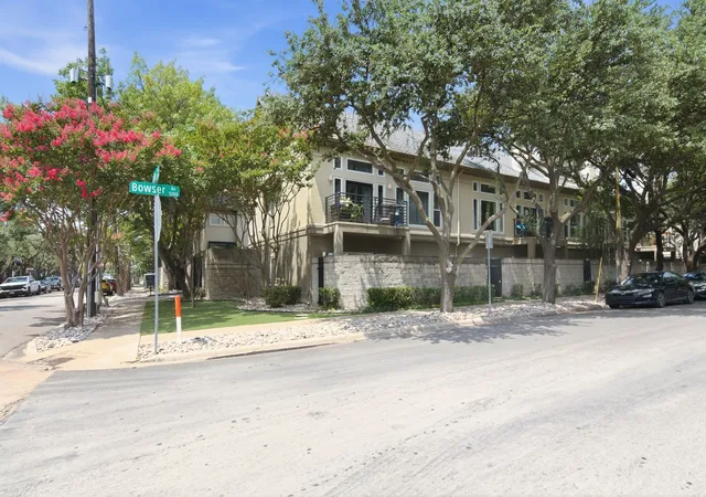 Photo 3 of Single family home for sale at 3549 Wheeler St, Dallas, TX 75209 | MLS# 21291650 | Listing updated on 2026-09-11