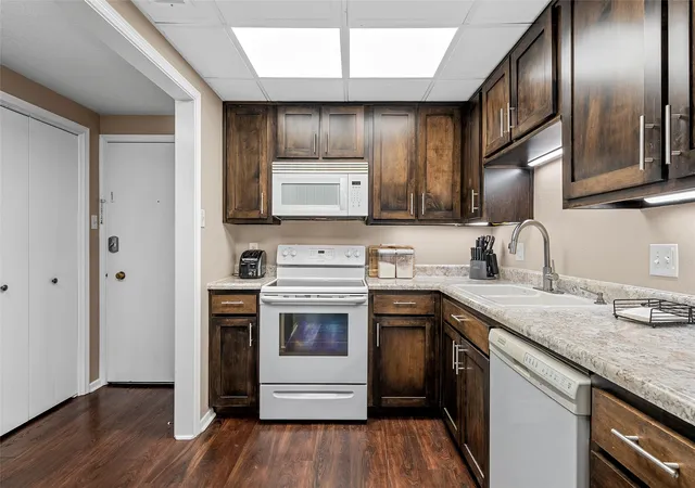 Photo 3 of Condo for sale at 4924 Cobbs Dr #2A, Waco, TX 76710 | MLS# 21309868 | Listing updated on 2026-08-01