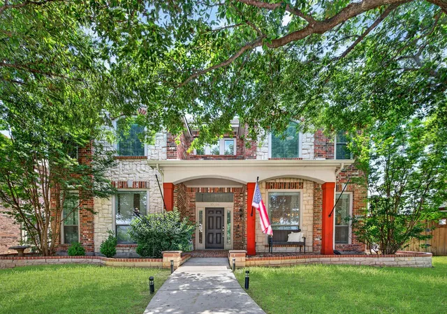 Photo 1 of Single family home for sale at 10906 Ascot Dr, Frisco, TX 75033 | MLS# 21309936 | Listing updated on 2026-09-13