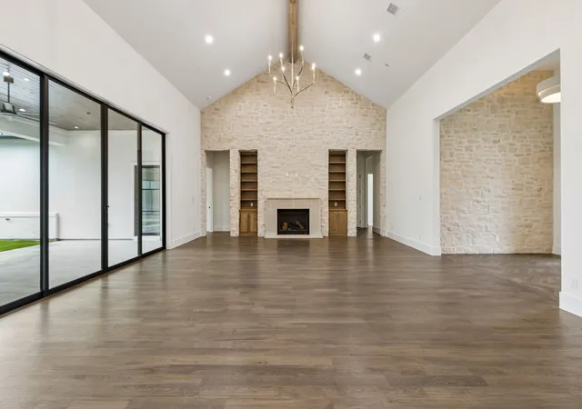 Photo 4 of Single family home for sale at 1020 Genoa Dr, Weatherford, TX 76087 | MLS# 21310076 | Listing updated on 2026-09-12