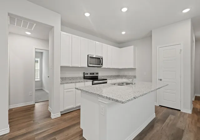 Photo 2 of Single family home for sale at 3132 Manchester Dr, Cleburne, TX 76031 | MLS# 21310176 | Listing updated on 2026-09-08