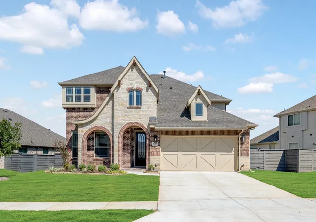Photo 1 of Single family home for sale at 825 Twisted Leaf Ln, Little Elm, TX 76227 | MLS# 21310270 | Listing updated on 2026-09-14