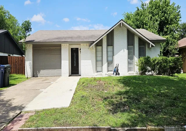 Photo 2 of Sale Pending at 1529 Meridian Wy, Garland, TX 75040 | MLS# 21309023 | Listing updated on 2026-08-01