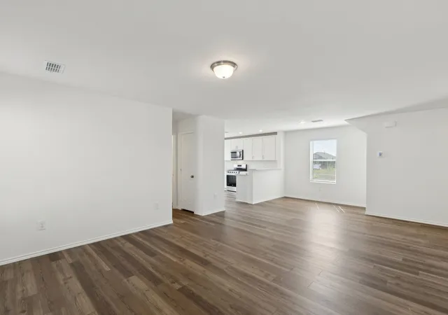 Photo 3 of Sale Pending at 2102 Sugar Maple Ln, Forney, TX 75126 | MLS# 21310439 | Listing updated on 2026-09-16