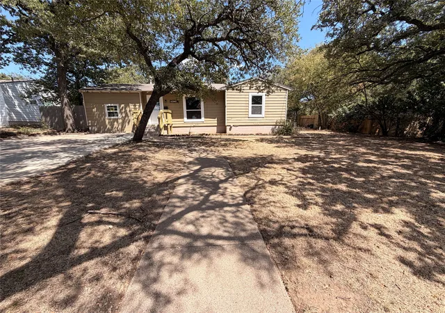 Photo 1 of Sale Pending at 2613 Stark St, Fort Worth, TX 76112 | MLS# 21310596 | Listing updated on 2026-09-11