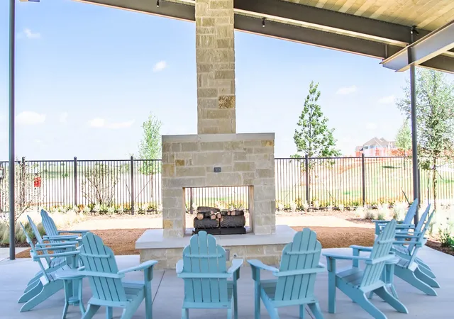 Photo 4 of Single family home for sale at 5808 Megs Creek Rd, Fort Worth, TX 76126 | MLS# 21310620 | Listing updated on 2026-09-11