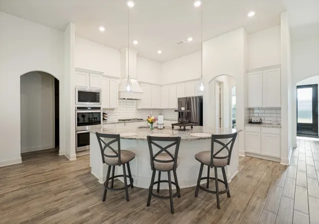 Photo 1 of Single family home for sale at 102 White Oak Dr, Aubrey, TX 76227 | MLS# 21218746 | Listing updated on 2026-09-10