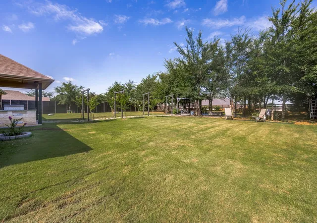 Photo 1 of Single family home for sale at 102 White Oak Dr, Aubrey, TX 76227 | MLS# 21218746 | Listing updated on 2026-10-05