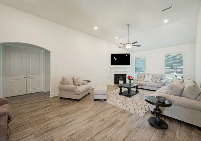 Photo 4 of Single family home for sale at 102 White Oak Dr, Aubrey, TX 76227 | MLS# 21218746 | Listing updated on 2026-09-10