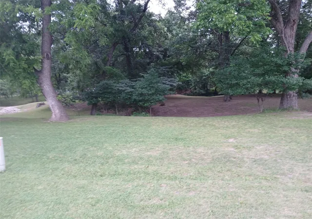 Photo 3 of Single family home for sale at 120 Lariat Ct, Azle, TX 76020 | MLS# 21302859 | Listing updated on 2026-07-31