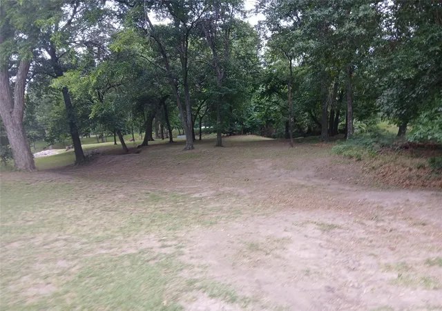 Photo 3 of Single family home for sale at 120 Lariat Ct, Azle, TX 76020 | MLS# 21302859 | Listing updated on 2026-07-31