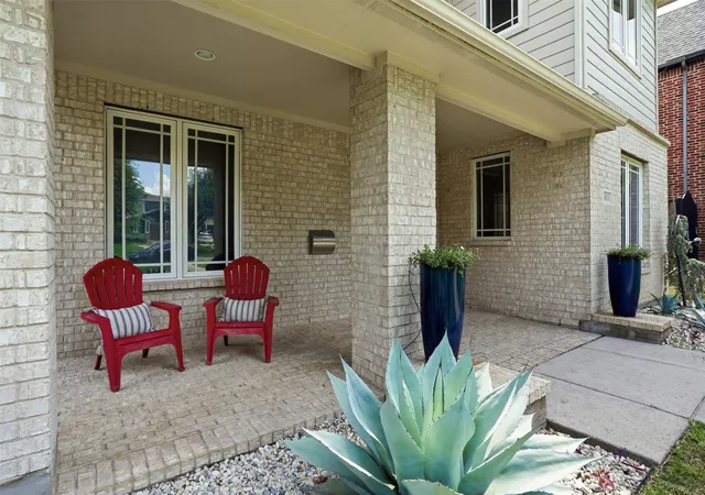 Photo 3 of Sale Pending at 6010 Belmont Ave, Dallas, TX 75206 | MLS# 21291447 | Listing updated on 2026-09-07