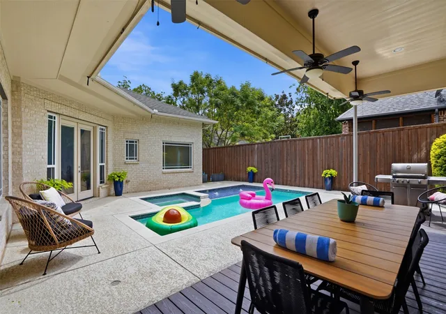 Photo 3 of Sale Pending at 6010 Belmont Ave, Dallas, TX 75206 | MLS# 21291447 | Listing updated on 2026-09-07