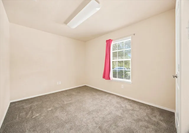 Photo 4 of Single family home for sale at 716 Harrison Ln, Lavon, TX 75166 | MLS# 21310765 | Listing updated on 2026-10-19