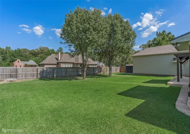 Photo 3 of Single family home for sale at 605 Jade Cir, Haughton, LA 71037 | MLS# 21310513 | Listing updated on 2026-09-20