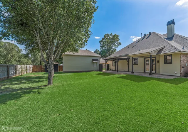 Photo 4 of Single family home for sale at 605 Jade Cir, Haughton, LA 71037 | MLS# 21310513 | Listing updated on 2026-09-20