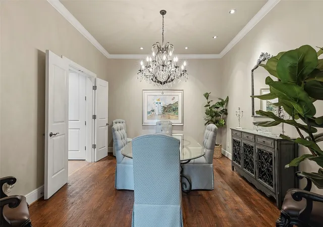 Photo 4 of Single family home for sale at 2605 Museum Wy, Fort Worth, TX 76107 | MLS# 21310275 | Listing updated on 2026-09-13