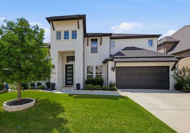 Photo 1 of Single family home for sale at 2612 Bedford Rd, Argyle, TX 76226 | MLS# 21309000 | Listing updated on 2026-09-19