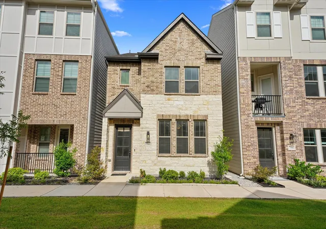 Photo 1 of Sale Pending at 7562 Edgeware Rd, Dallas, TX 75228 | MLS# 21310582 | Listing updated on 2026-10-20