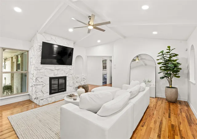 Photo 4 of Single family home for sale at 2304 Babalos Ln, Dallas, TX 75228 | MLS# 21310947 | Listing updated on 2026-10-02