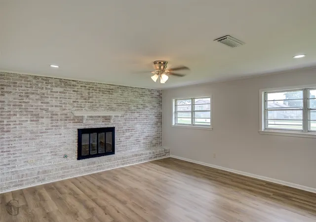 Photo 2 of Single family home for sale at 4128 Pines Rd, Shreveport, LA 71119 | MLS# 21310725 | Listing updated on 2026-09-14