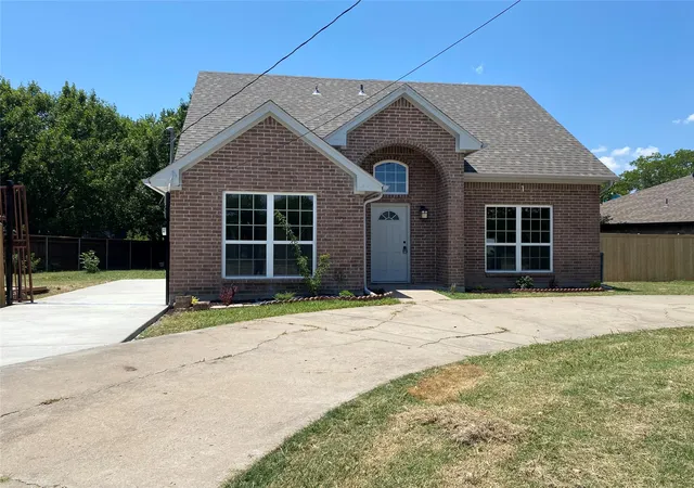 Photo 1 of Sale Pending at 4707 Bernal Dr, Dallas, TX 75212 | MLS# 21311357 | Listing updated on 2026-09-18