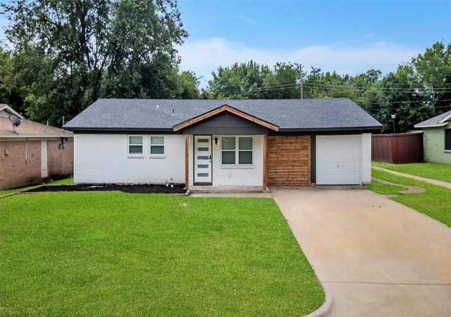 Photo 1 of Single family home for sale at 341 Lena Ln, Burleson, TX 76028 | MLS# 21311422 | Listing updated on 2026-09-09