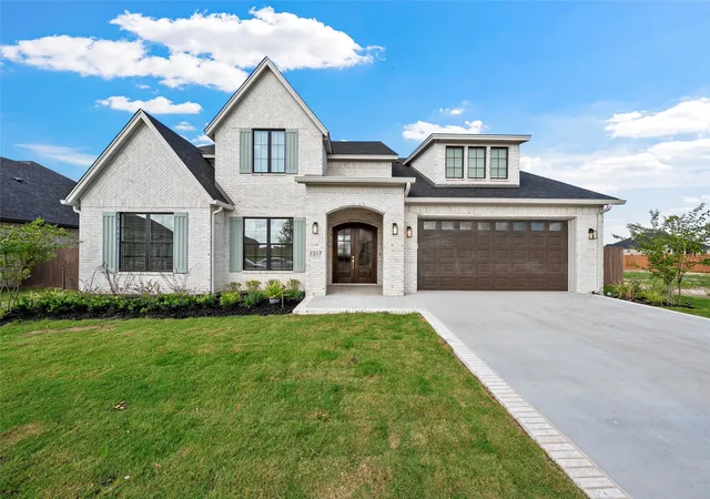 Photo 2 of Sale Pending at 1317 Tahonta Dr, Hewitt, TX 76643 | MLS# 21311434 | Listing updated on 2026-09-21