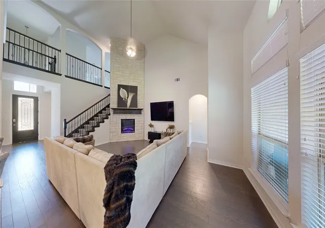 Photo 3 of Single family home for sale at 104 Balsam Dr, Red Oak, TX 75154 | MLS# 21293098 | Listing updated on 2026-09-21