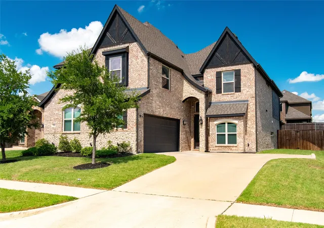 Photo 1 of Single family home for sale at 104 Balsam Dr, Red Oak, TX 75154 | MLS# 21293098 | Listing updated on 2026-09-21