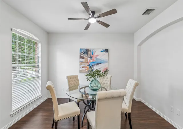 Photo 2 of Single family home for sale at 818 Water Oak Dr, Allen, TX 75002 | MLS# 21299042 | Listing updated on 2026-09-13