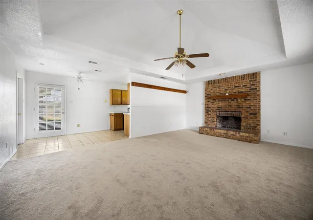 Photo 3 of Single family home for sale at 118 Windsor Dr, Wylie, TX 75098 | MLS# 21309514 | Listing updated on 2026-09-15