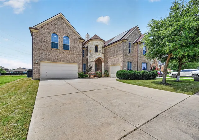 Photo 1 of Single family home for sale at 10341 Brunston Rd, Fort Worth, TX 76244 | MLS# 21311552 | Listing updated on 2026-09-13